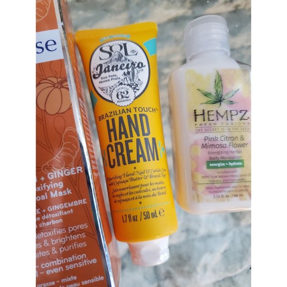 5 Beauty Lot Lotion & Skincare with Sol de Janeiro, Hempz, and more! - Picture 6 of 8